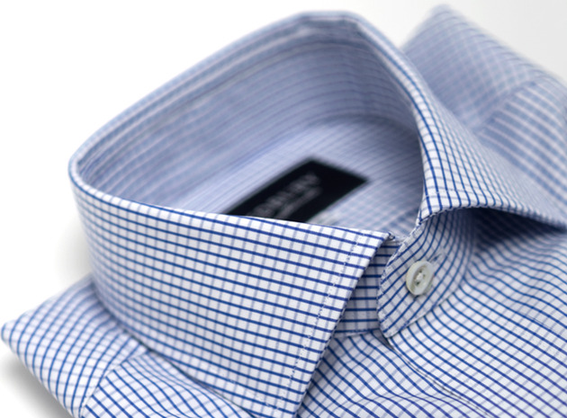 The Blue Box Check Spread collar